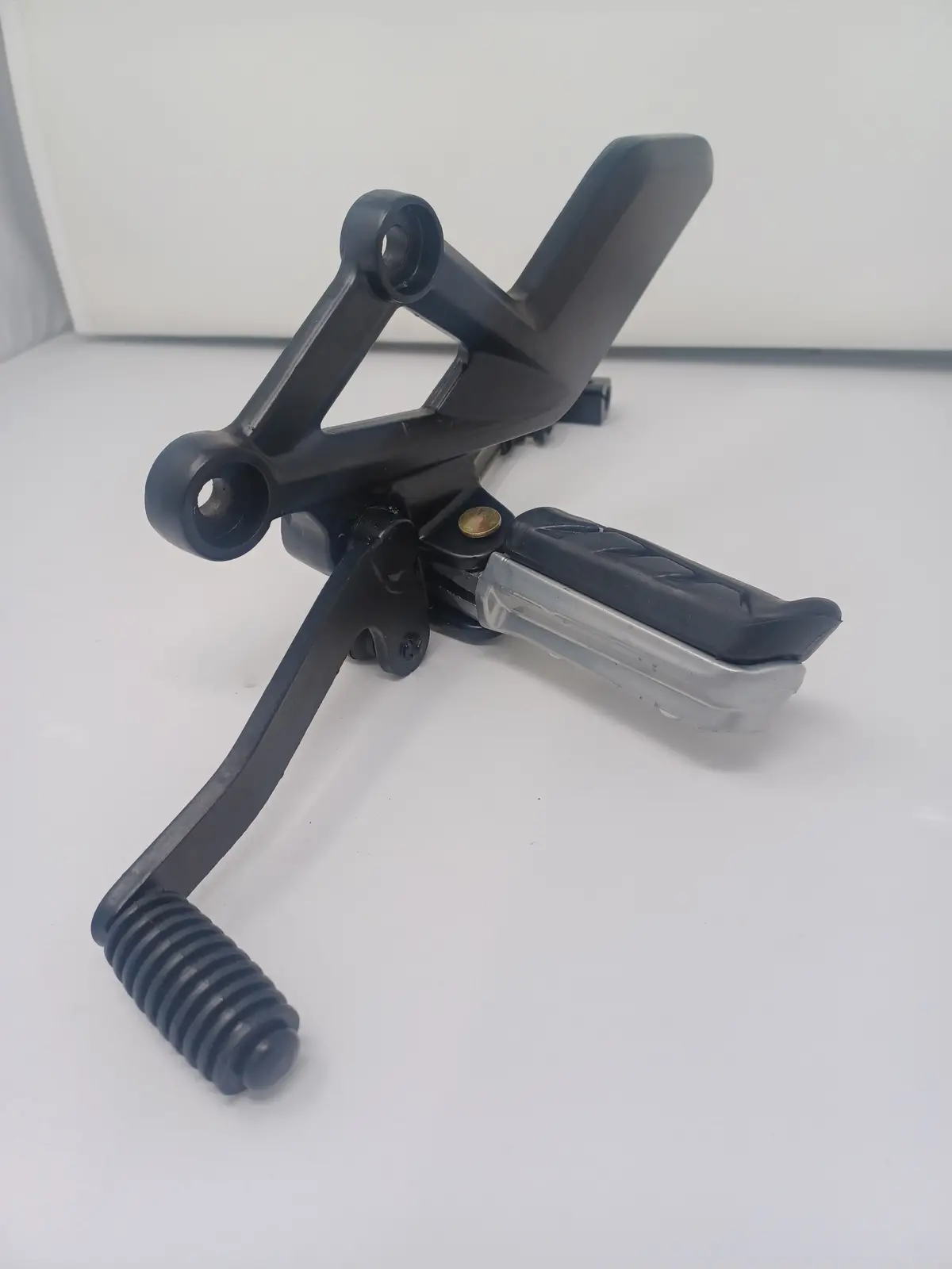 X22r 250Cc Front Left Footrest 02050042 1
