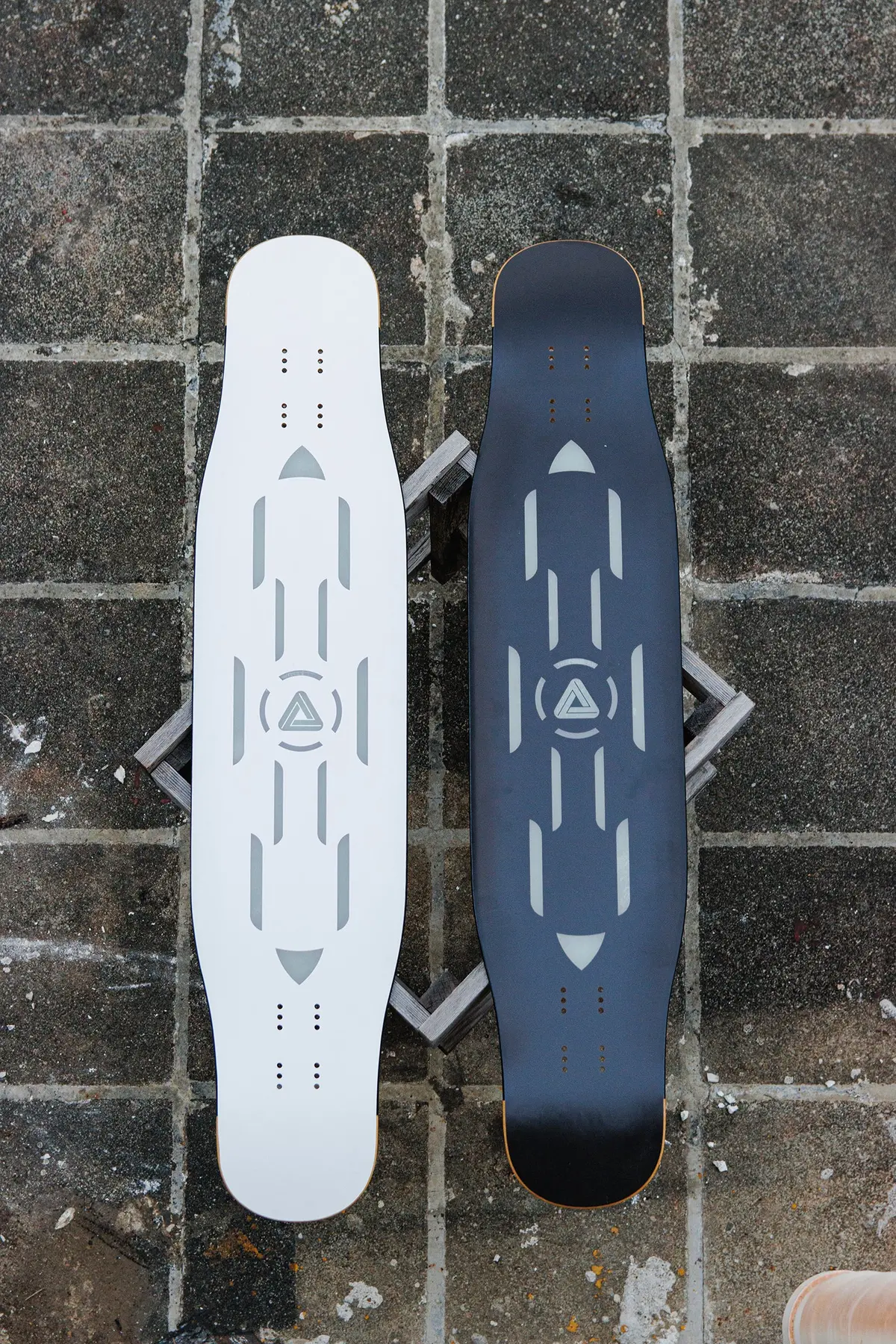 Nothing But Free - Hollow Freestyle Deck 43.5" 1