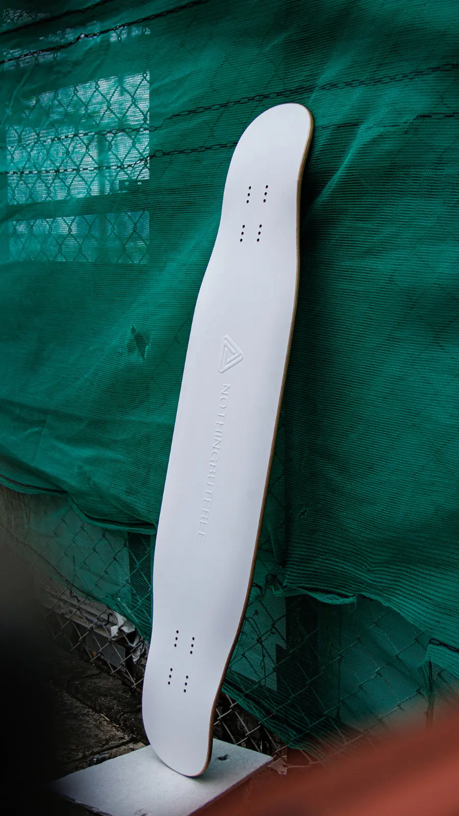 Nothing But Free - Freestyle Deck(White) 43.5" 1