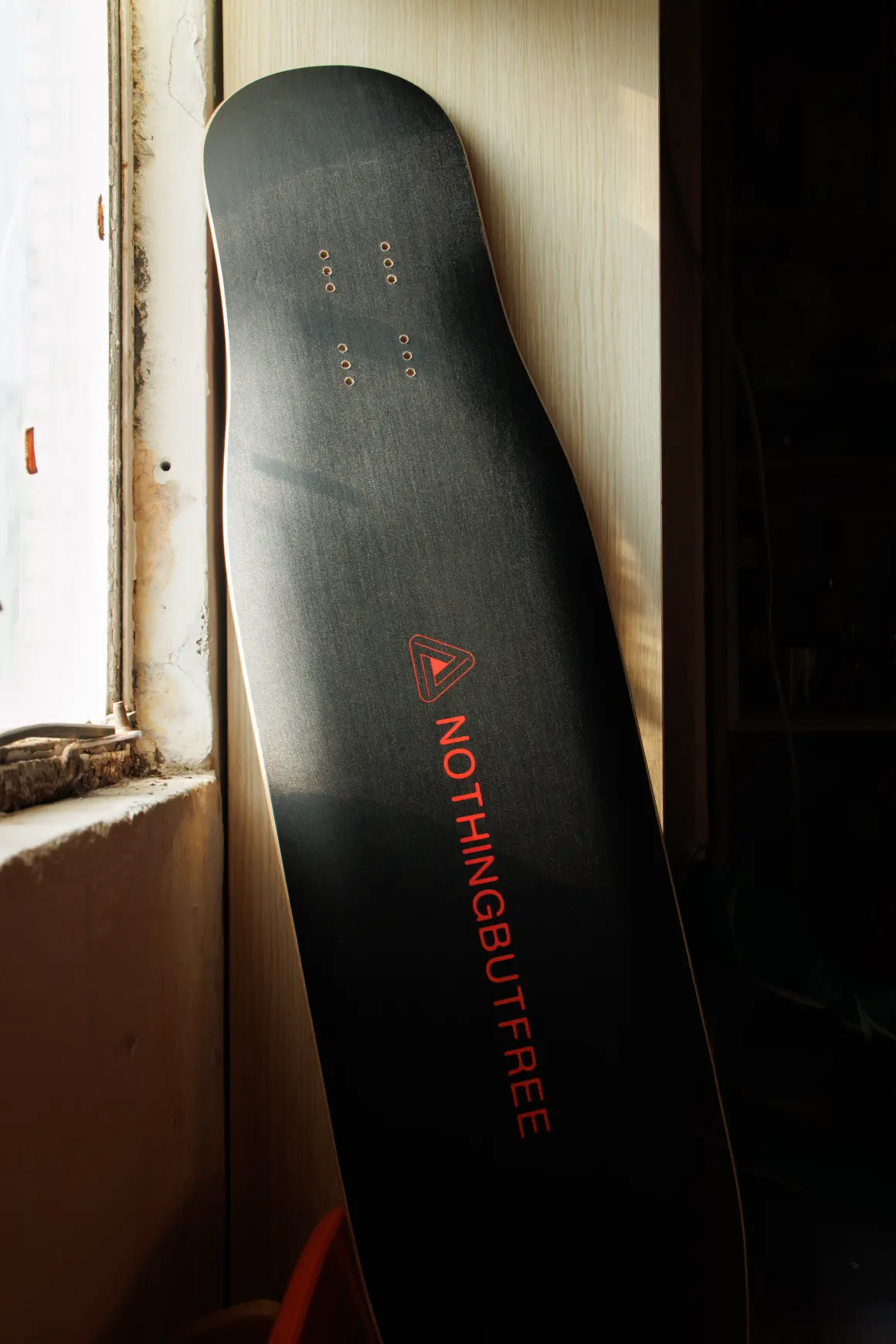 Nothing But Free - Freestyle Deck(Black/Red) 43.5" 1