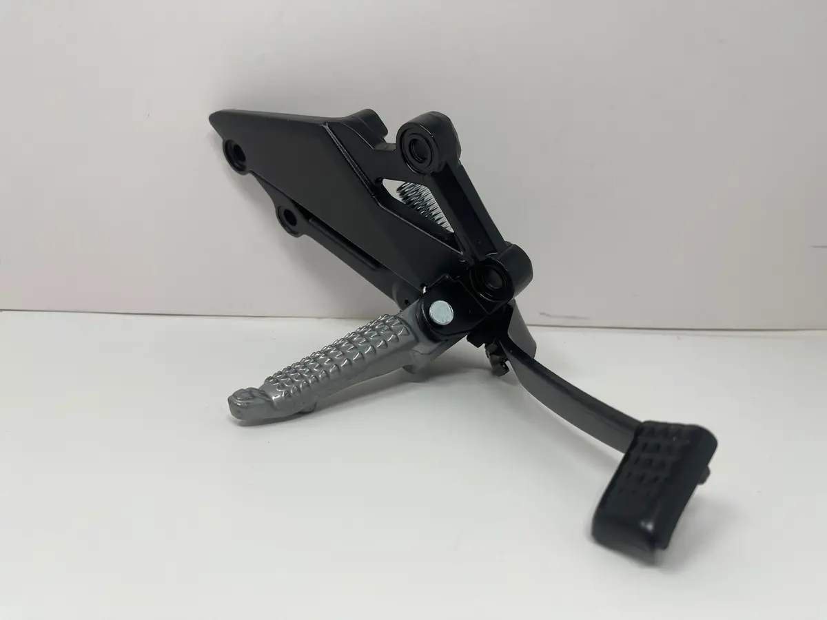 X22r Max 250Cc Motorcycle | Front Right Footrest W/ Brake Pedal (H6-70010) 1