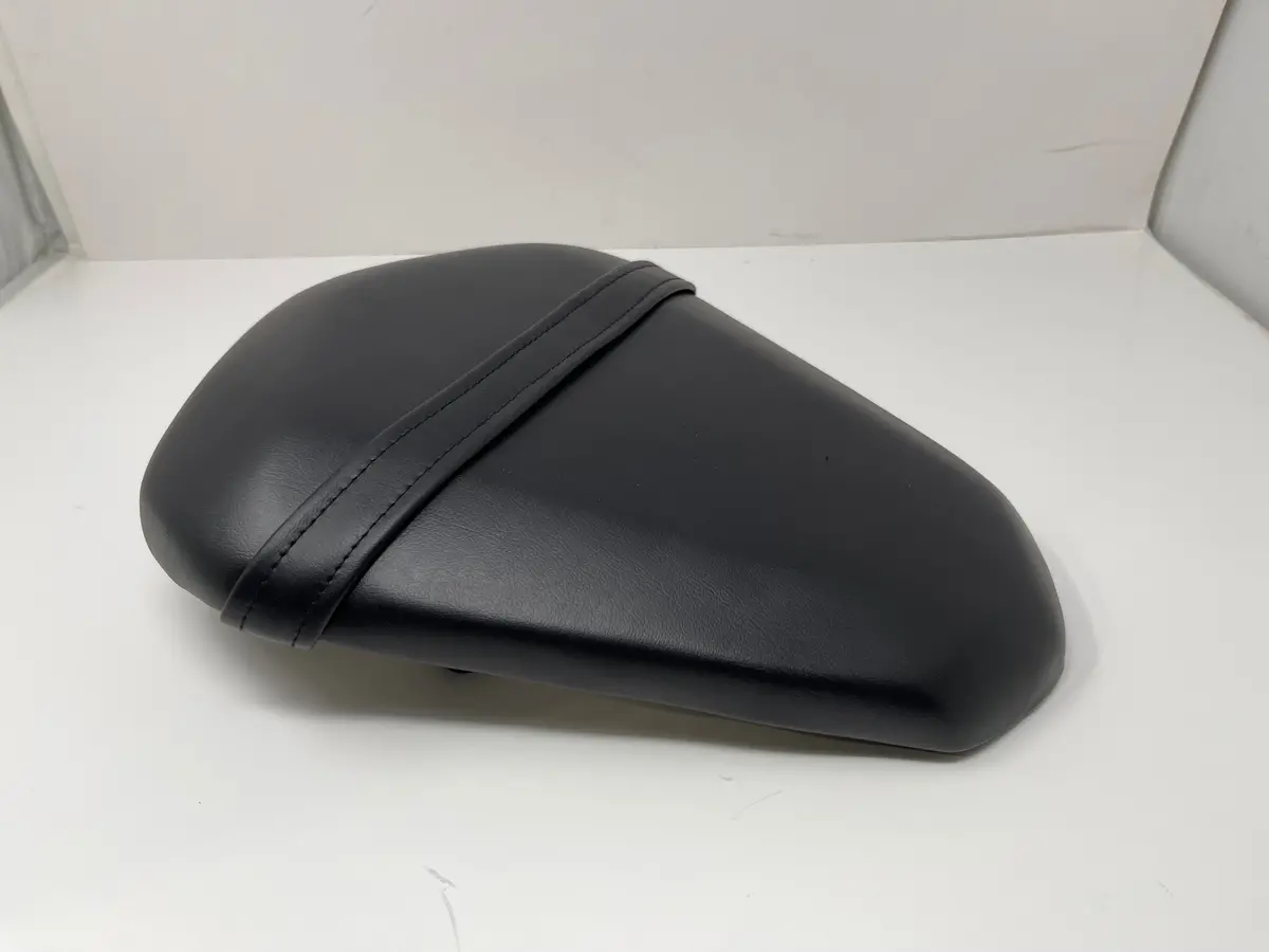 X22r Max 250Cc Motorcycle | Rear Seat (H6-70151) 1