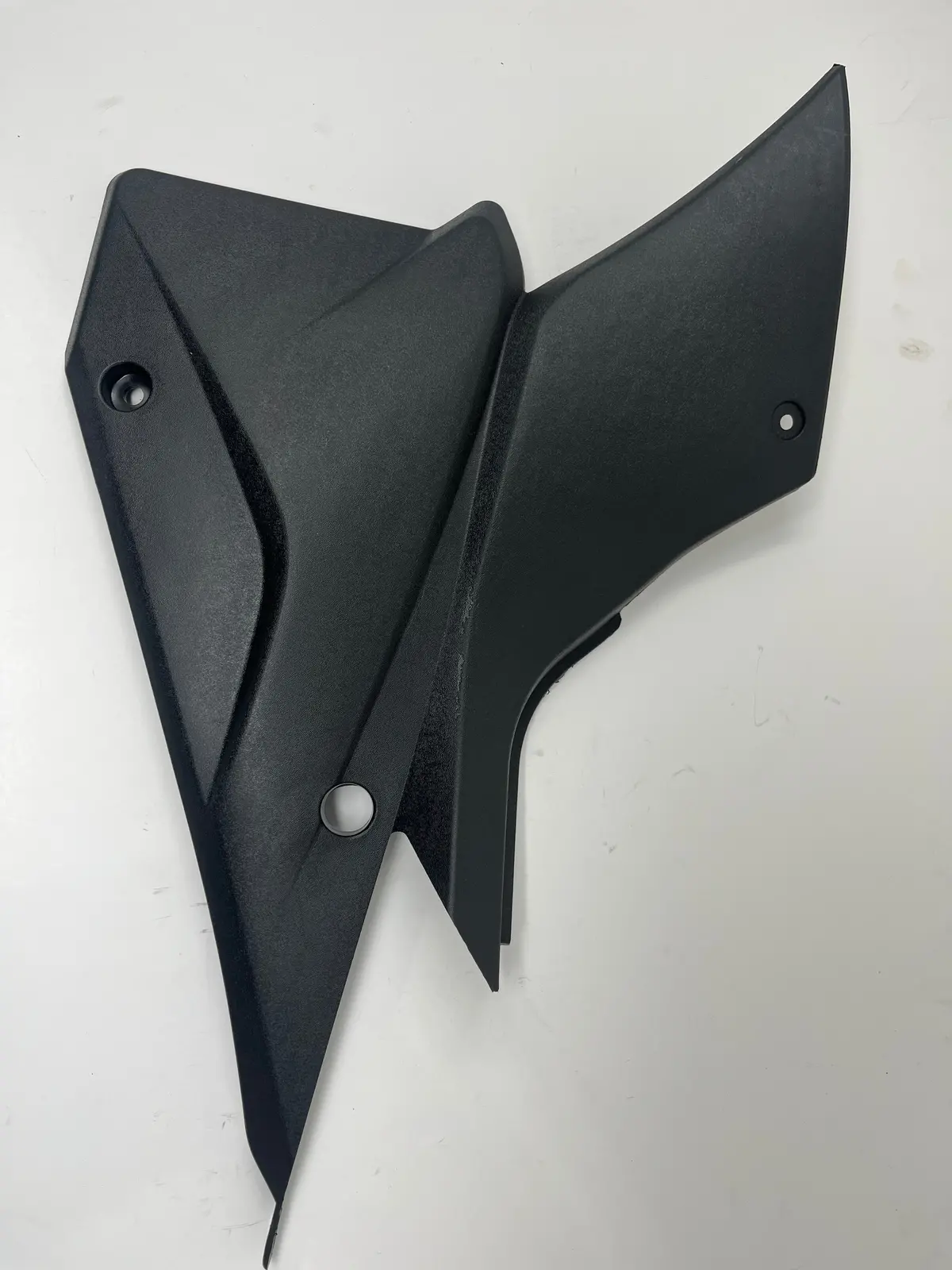 X22r 250Cc | Middle Body Fairing Left  / Left Seat Fairing - Black (03030815) 1