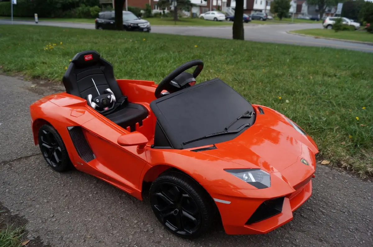 6V Lamborghini Aventador Ride On Toy - Battery Powered 1