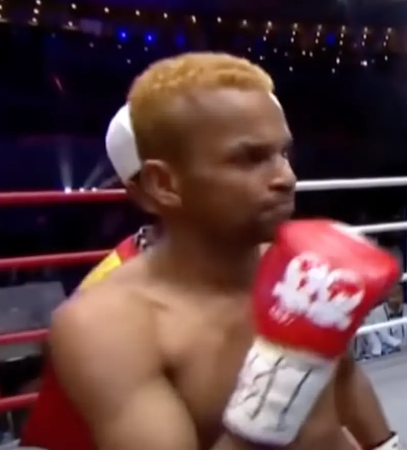 Amnat Ruenroeng Boxing Career  Dvds 1