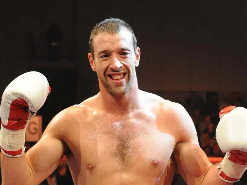 Enzo Maccarinelli Career Set 1