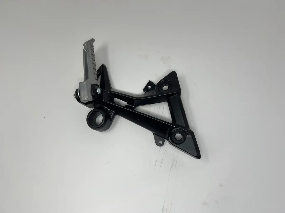 X22r Max 250Cc Motorcycle | Rear Right Footrest (H6-70012) 1